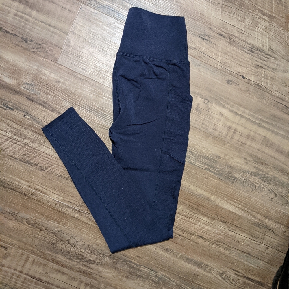Fabletics large sculptknit pocket leggings